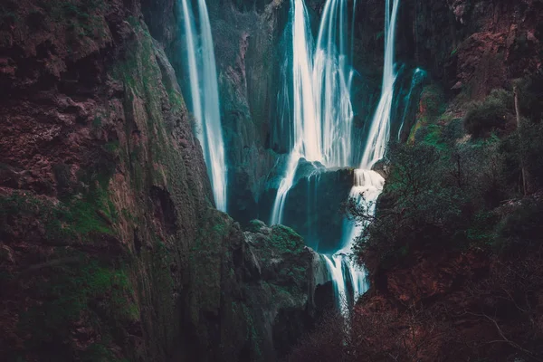 在摩洛哥而得名瀑布的视图 — 图库照片