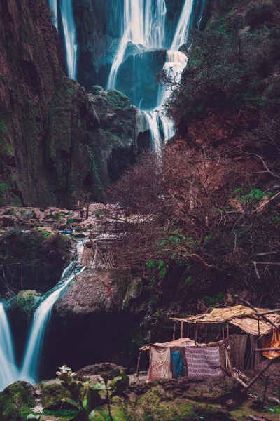 Villaggio berbero vicino alla cascata di Ouzoud in Marocco — Foto Stock