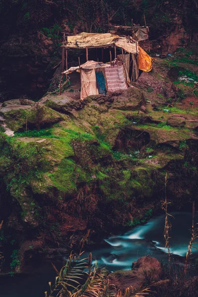 Aldeia berbere perto da cachoeira Ouzoud em Marrocos — Fotografia de Stock