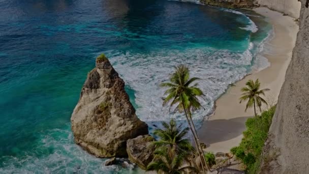 View of a beautiful Diamond Bay, Nusa Penida island, Indonesia — Stock Video