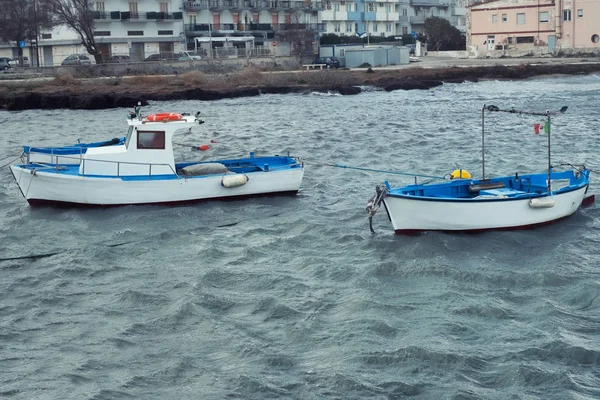 Rybářské lodě, Puglia, Jižní Itálie — Stock fotografie