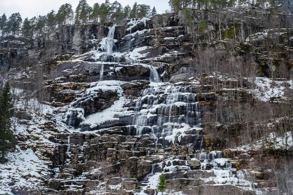 Twindefossen Зимой Норвегии — стоковое фото