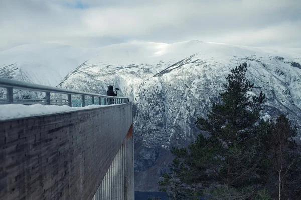 Aussichtspunkt Stegastein über dem Aurlandsfjord in Norwegen — Stockfoto