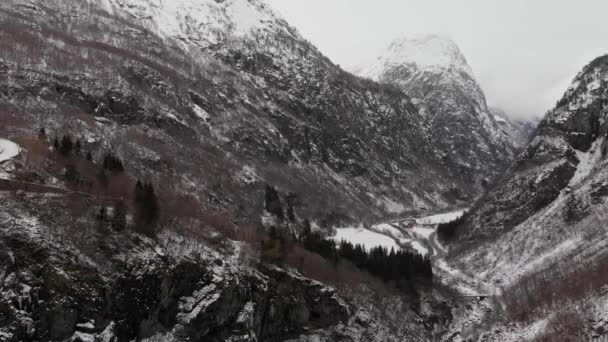 Stalheimsfossen Vattenfall Naeroydalen Norge — Stockvideo