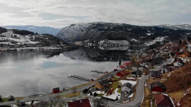 Norveç 'teki Hardangerfjord' a bak — Stok video