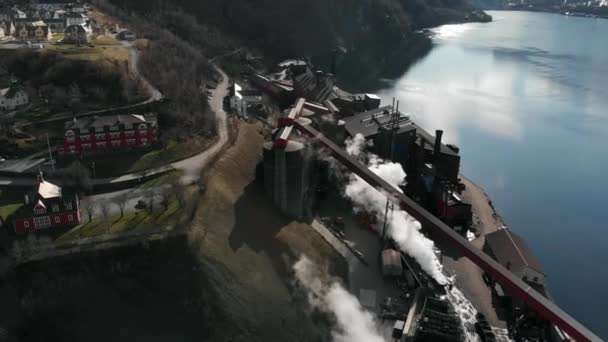 Illmenite Smelter Shore Fjord Tyssedal Νορβηγία — Αρχείο Βίντεο