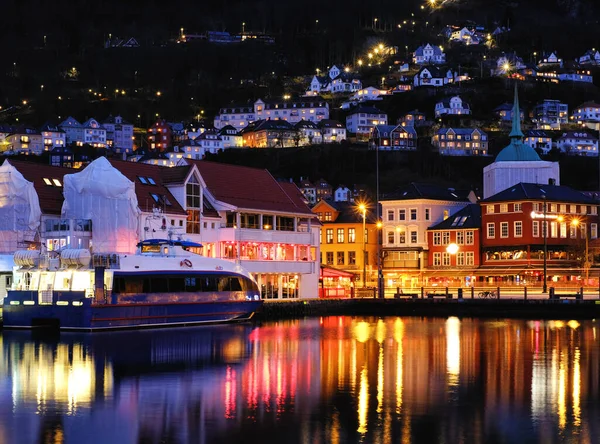 Widok Bergen Nocy Norwegia — Zdjęcie stockowe