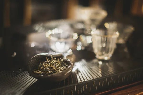 Смачний чай в мисці — стокове фото