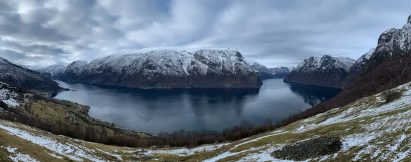 Вид на Aurlandsfjord в Норвегії — стокове фото