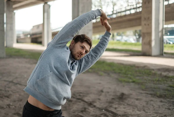 Homme Échauffement Avant Entraînement Rue Seul — Photo