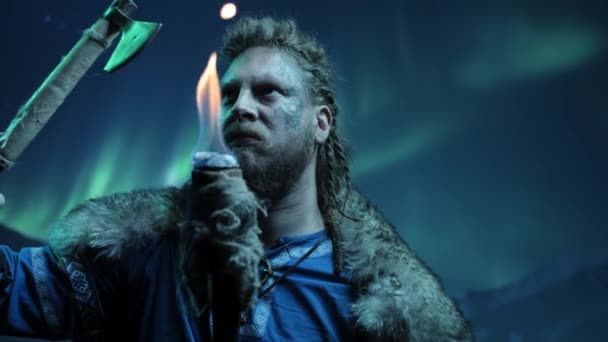 Guerrier Viking Contre Aurora Borealis — Video