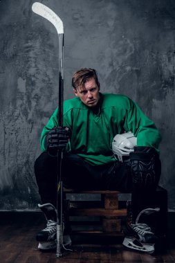 Yorgun hokey oyuncusu