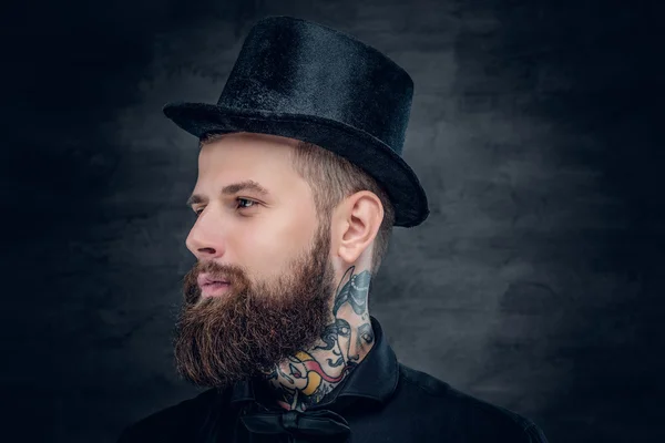 Bearded male with top hat cylinder — Stock Photo, Image