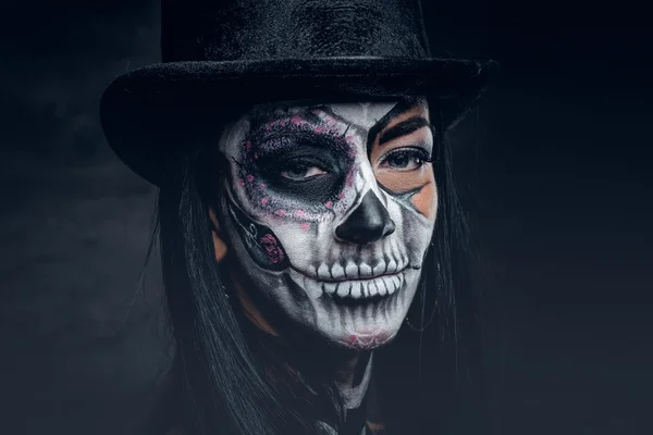 Girl with skull make up — Stock Photo, Image