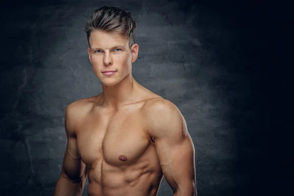 Shirtless sportieve man — Stockfoto