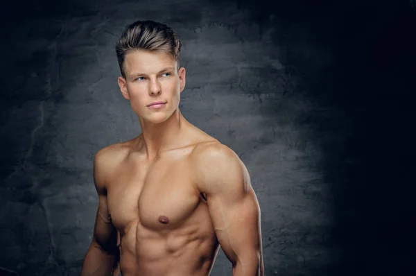 Shirtless sportieve man — Stockfoto