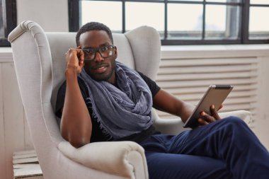 Siyah Afrika kökenli Amerikalı öğrenci