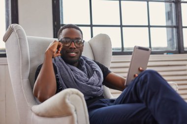 Siyah Afrika kökenli Amerikalı öğrenci