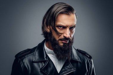 Sakallı erkek bir bisikletçinin ceket '.