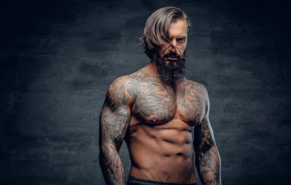 Homem barbudo muscular — Fotografia de Stock