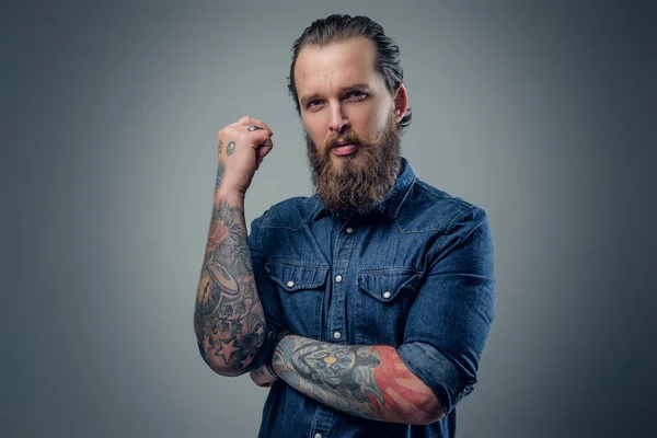 Bearded man with tattoos — Stock Photo, Image