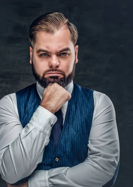 Pensativo y elegante hombre de negocios — Foto de Stock