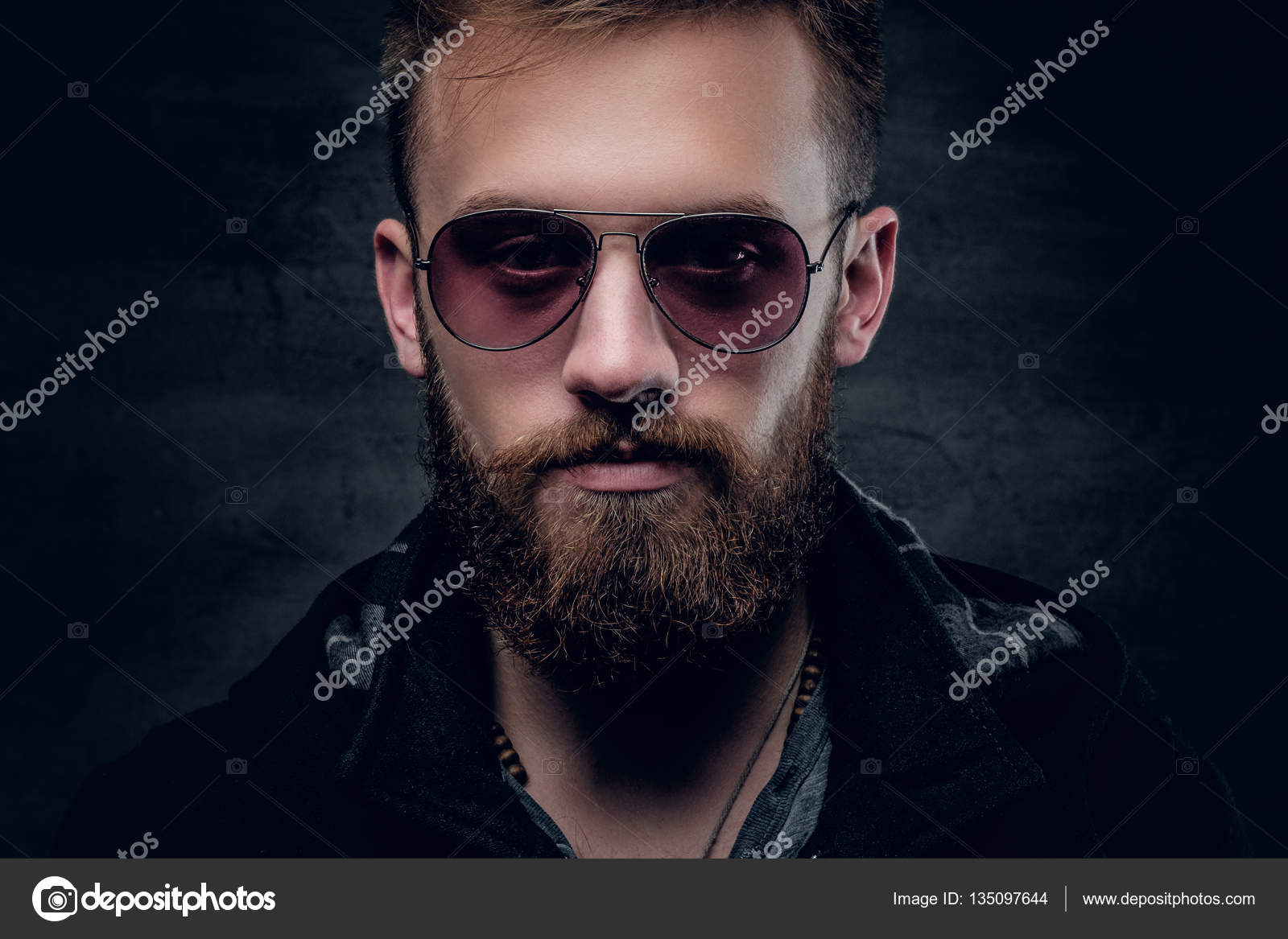 De D'homme À Portrait Soleil Barbu Lunettes 8wPnO0kXN