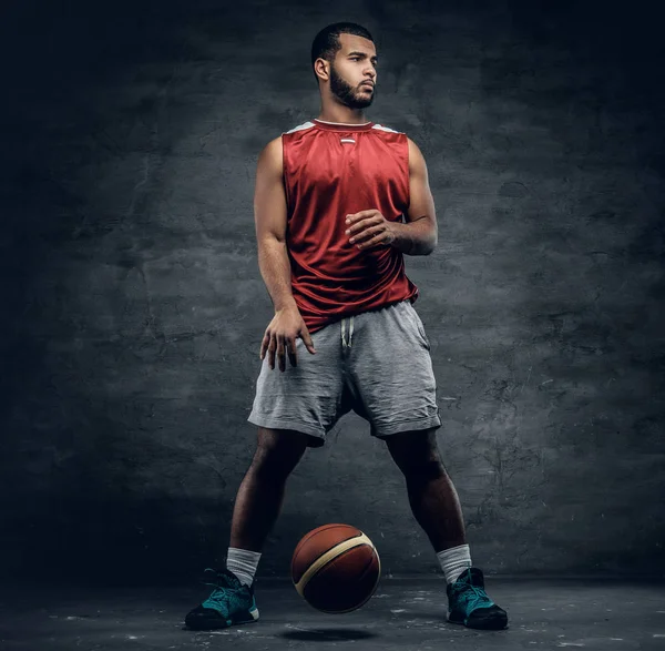 Jogador de basquete preto — Fotografia de Stock