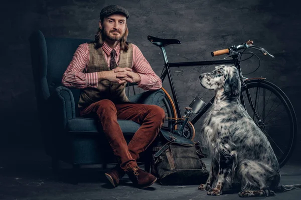 Irlandés hombre con perro —  Fotos de Stock