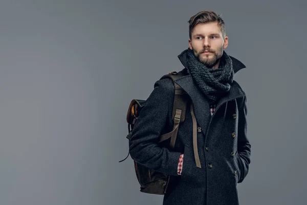 Hombre vestido con una chaqueta caliente —  Fotos de Stock