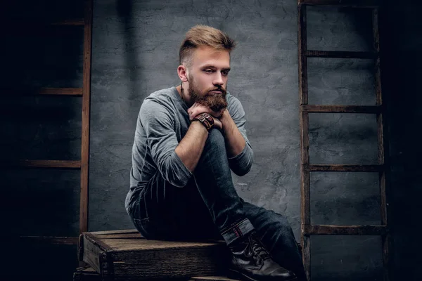 Urban mannen i en jeans — Stockfoto