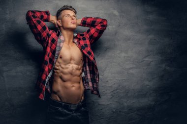 Güneşten yakışıklı