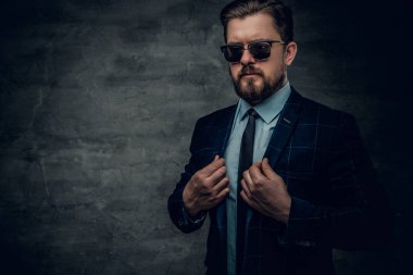 şık sakallı erkek