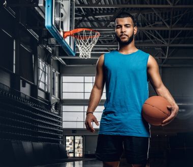 siyah basketbol oyuncusu 