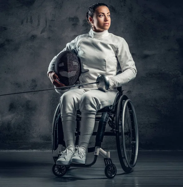 여성 장애인 휠체어 검객 — 스톡 사진