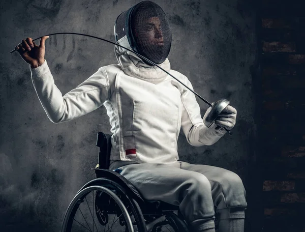 Ženské paralympijských invalidní vozík šermíř — Stock fotografie