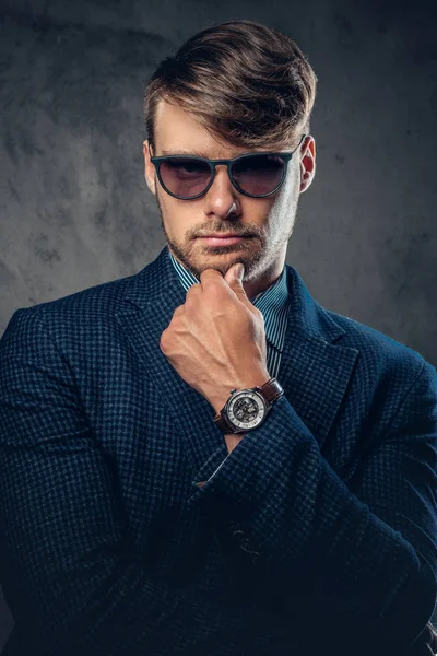 Stylish man in suit — Stock Photo, Image