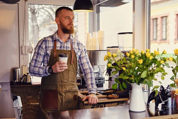 Redhead artesanato vendedor de café — Fotografia de Stock