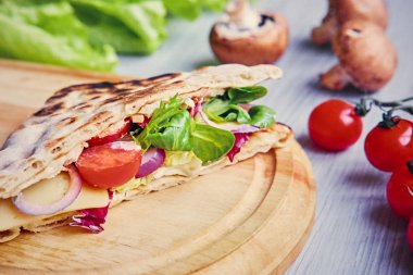Lezzetli pide ile jambon