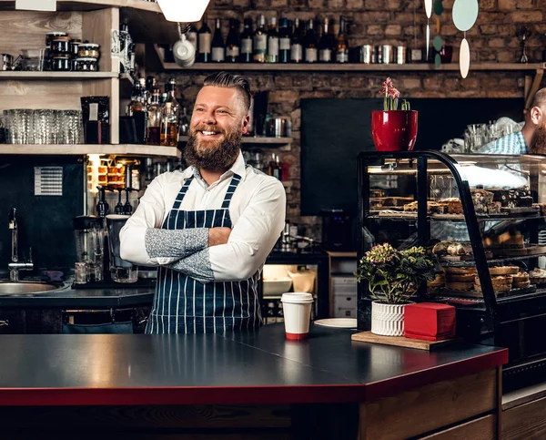 Barista med krydsede arme - Stock-foto