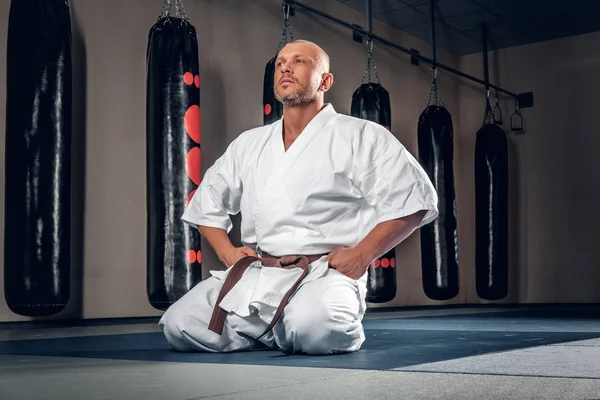 Shaved head karate fighter — Stock Photo, Image