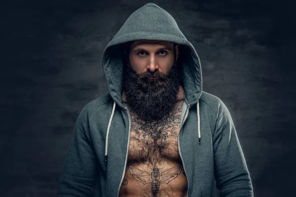 Beleza. Homem com estilo de cabelo e retrato de barba. Bonito Masculino  fotos, imagens de © puhhha #211268226