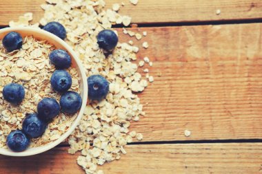 Herkül yulaf ve bazı yaban mersini