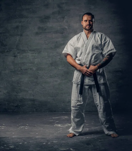 Combatiente de karate barbudo —  Fotos de Stock