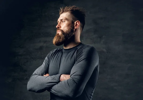 Sportlicher Mann in grauer Sportbekleidung — Stockfoto