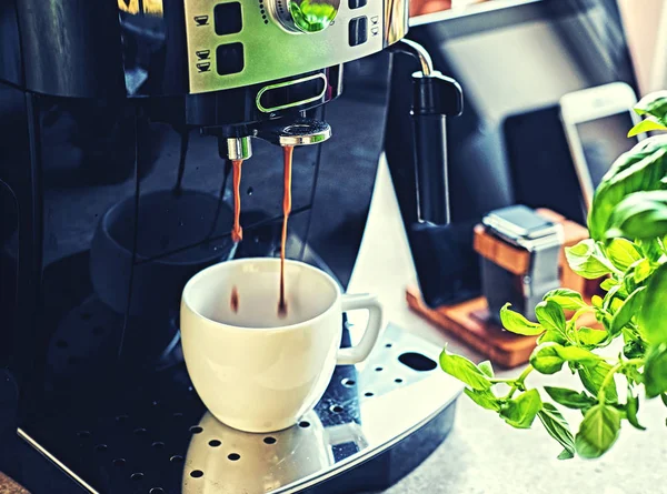 Professionelle Kaffeemaschine — Stockfoto