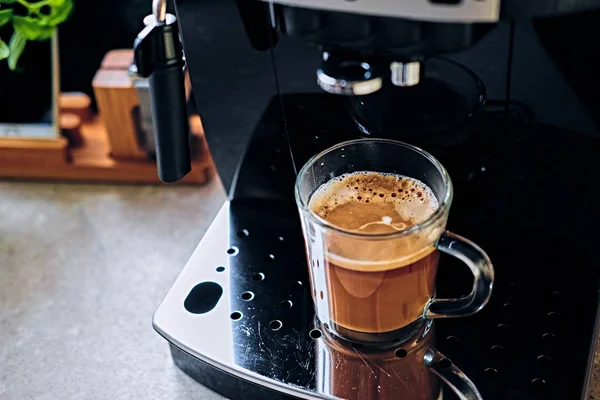 Professionelle Kaffeemaschine — Stockfoto