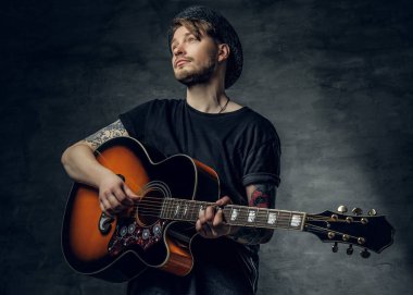 Genç Moda gitarist