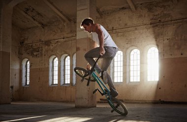 BMX binici stunts