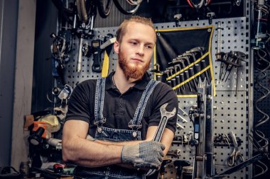 Çapraz kollu makinist